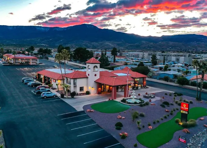Hotel Lux Cottonwood