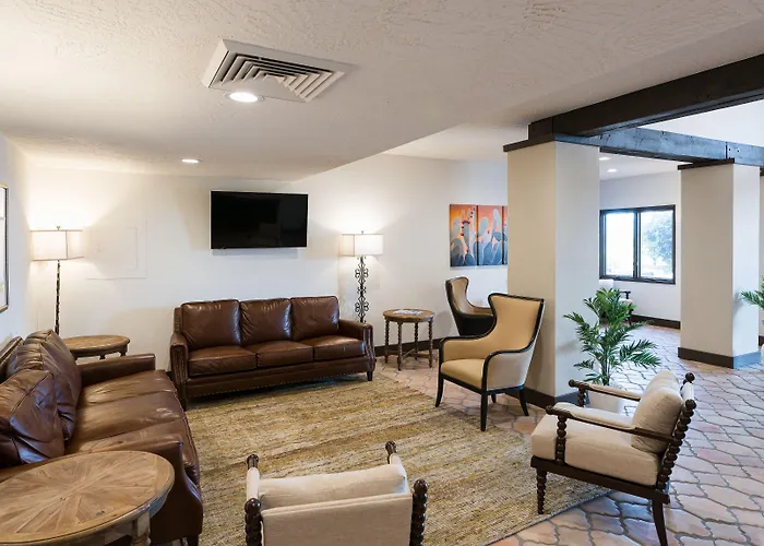 Hotel Lux 2*