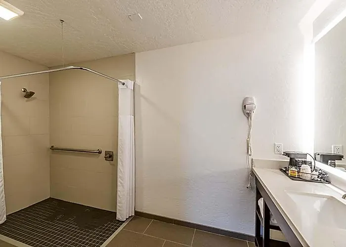 Hotel Lux 2*