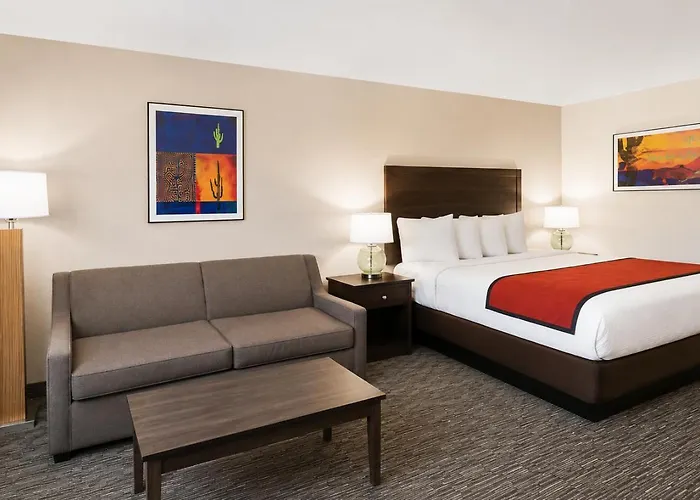 Hotel Lux Cottonwood