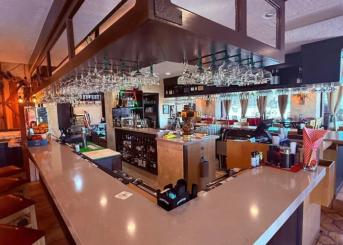 Hotel Lux Cottonwood