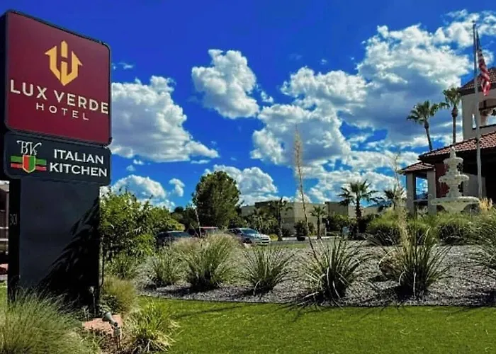 Hotel Lux Cottonwood