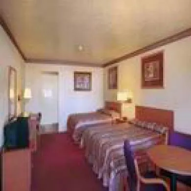 Lux Hotel 2*